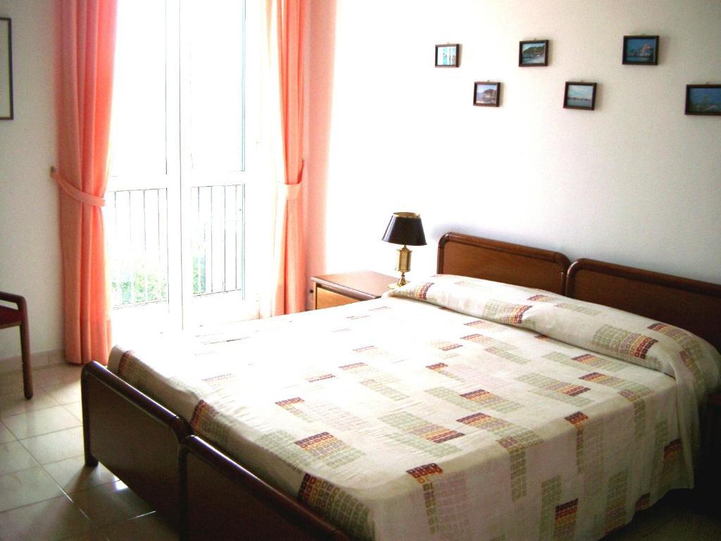 Hotel Terme Rosaleo Casamicciola Terme Habitación foto