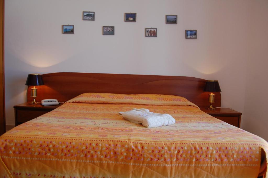 Hotel Terme Rosaleo Casamicciola Terme Habitación foto